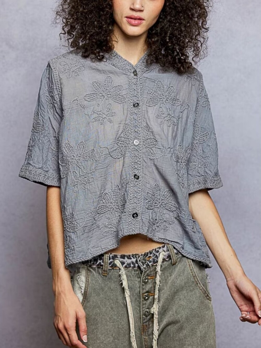 323.POL Gray Embroidered Short-Sleeve Button-Up Hooded Top